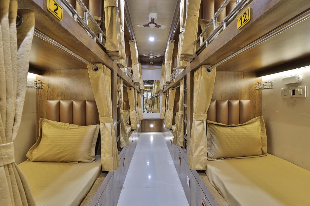 Rest Inn Dormitory Vadodara Luaran gambar