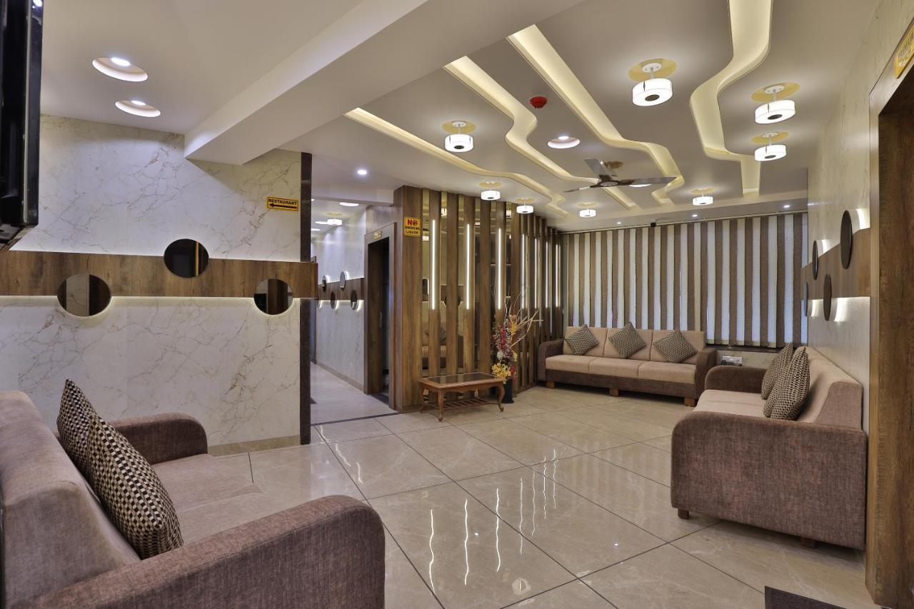 Rest Inn Dormitory Vadodara Luaran gambar