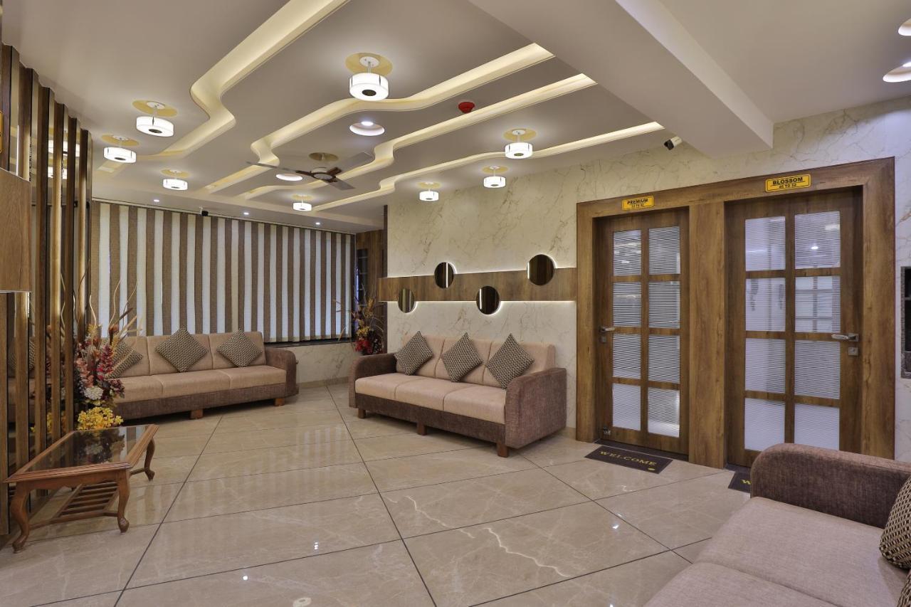 Rest Inn Dormitory Vadodara Luaran gambar