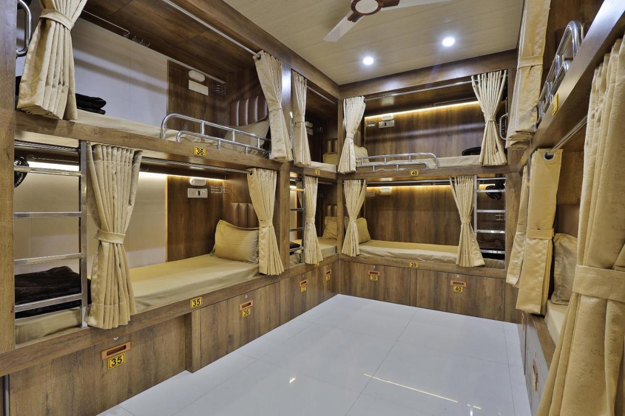 Rest Inn Dormitory Vadodara Luaran gambar