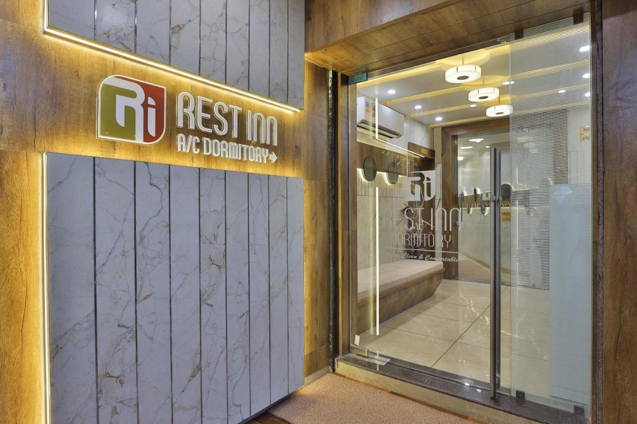 Rest Inn Dormitory Vadodara Luaran gambar